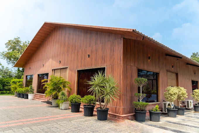 Discover the Best Luxury Farmhouse Experience in Delhi NCR at Saroj Jain Vatika